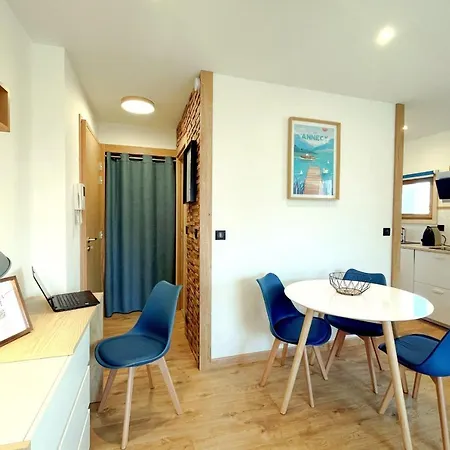 L'albigny - Lovely - 150 M Apartment *